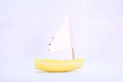 Bateau-jouet En Bois Bachi Jaune 17 Cm Tirot