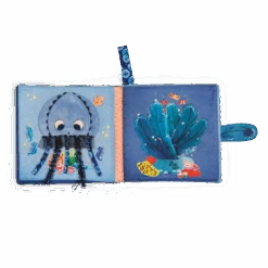 Livre Tissu D'activités Les Aventures De Paulie Moulin Roty 12 Livre Tissu D'activités Les Aventures De Paulie Moulin Roty -Jouets Pour Enfants Livre tissu d activites Les aventures de Paulie Moulin Roty 5