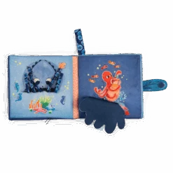 Livre Tissu D'activités Les Aventures De Paulie Moulin Roty 13 Livre Tissu D'activités Les Aventures De Paulie Moulin Roty -Jouets Pour Enfants Livre tissu d activites Les aventures de Paulie Moulin Roty 6