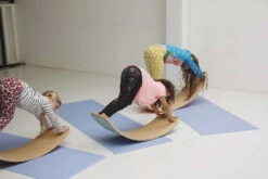 Planche D'équilibre Avec Feutrine Verte Starter Wobbel -Jouets Pour Enfants Planche d equilibre avec feutrine verte Starter Wobbel 4