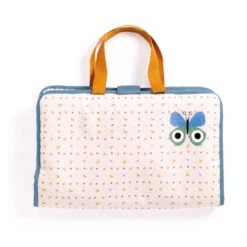 Sac à Langer Poupon Blue Fly Pomea Djeco -Jouets Pour Enfants Sac a langer poupon Blue Fly Pomea Djeco 2